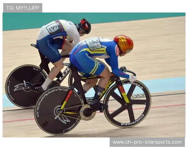 成都自行车赛惊现集体摔车，最重伤者或需安装假体，成都自行车队